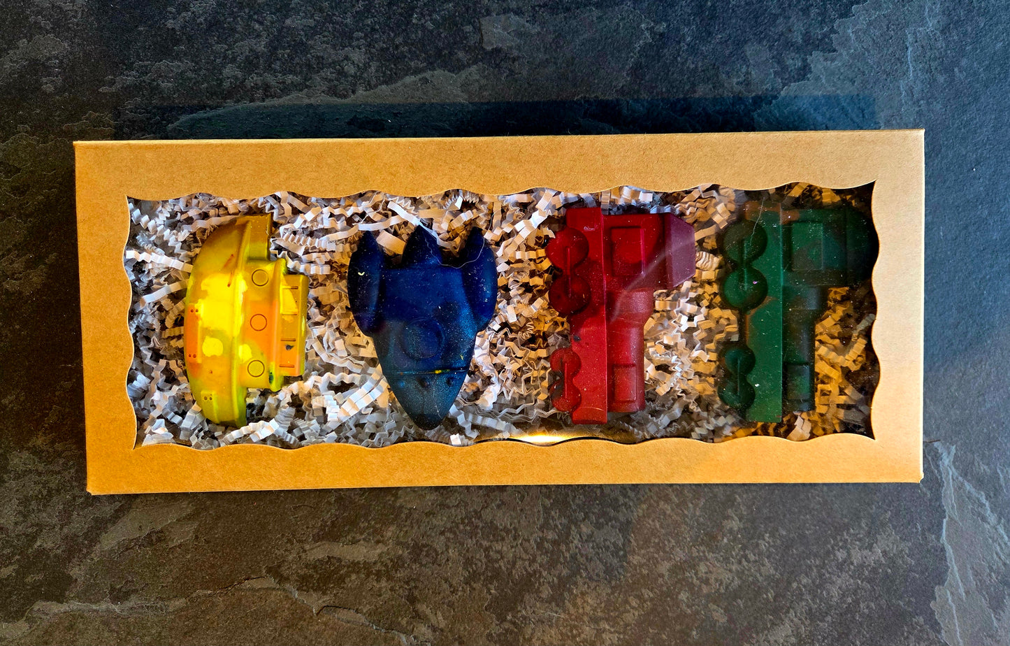 Paquet de crayons de forme variées