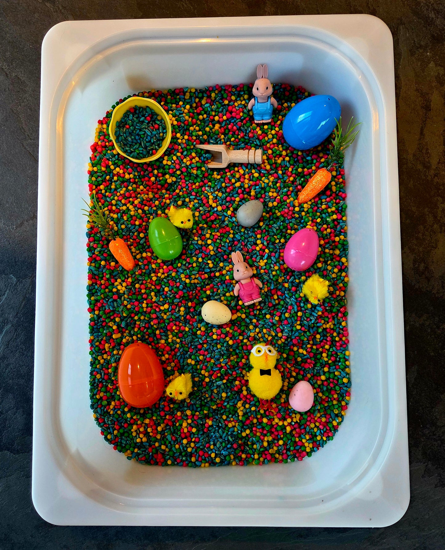 Bac sensoriel Pâques